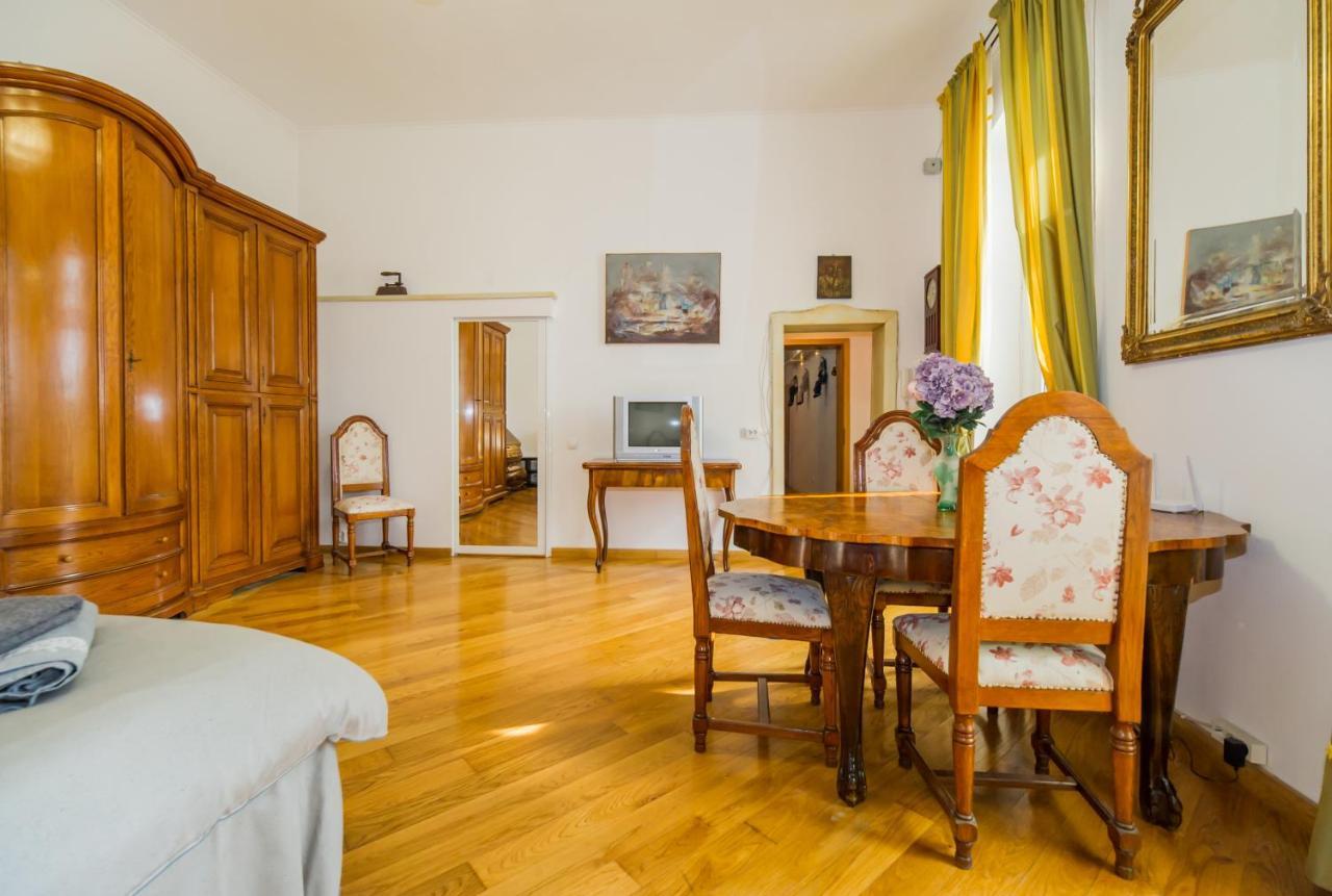Kronhaus Brašov Exteriér fotografie